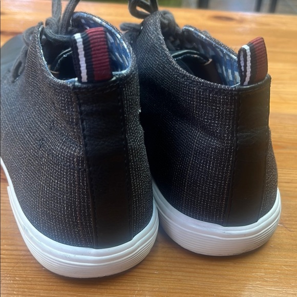 Ben Sherman Black and White Chukka Boots with Minimalist Design - Picture 5 of 16